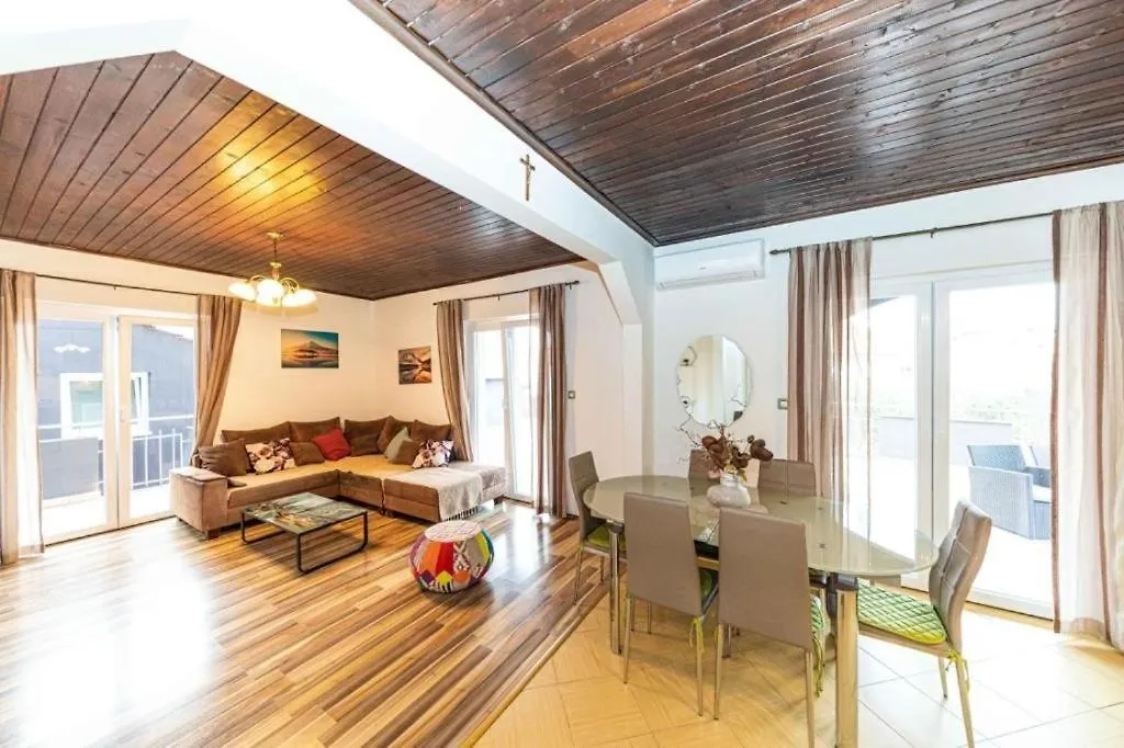 Sea Stone House Appartment 1 Trogir 0*,  Croatia