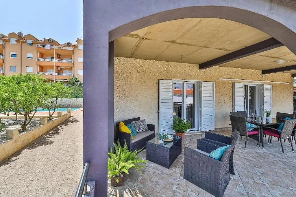 Sea Stone House Appartment 1 Trogir
